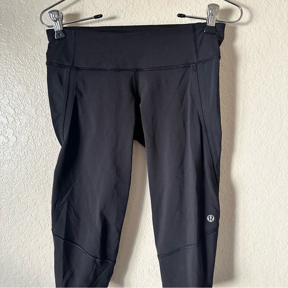 Lululemon Run Pace Crop black leggings size 4 - Picture 4 of 13